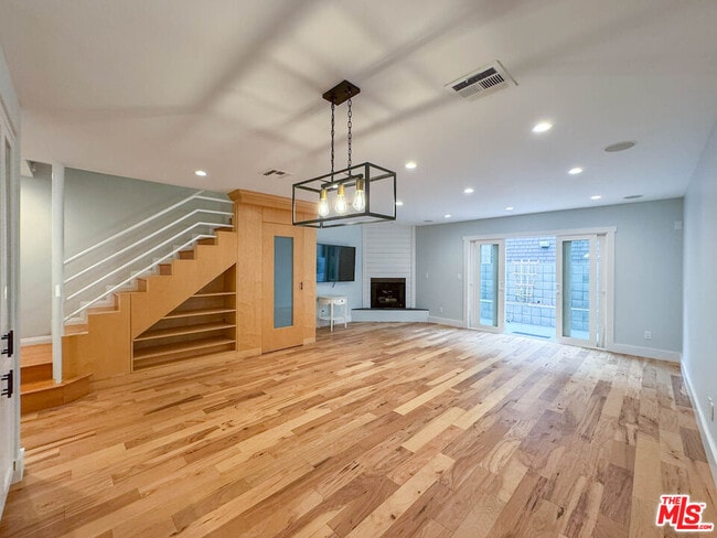 Building Photo - 1415 26th St Unit 3