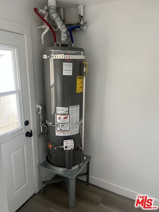 Photo - 10515 S Hoover St