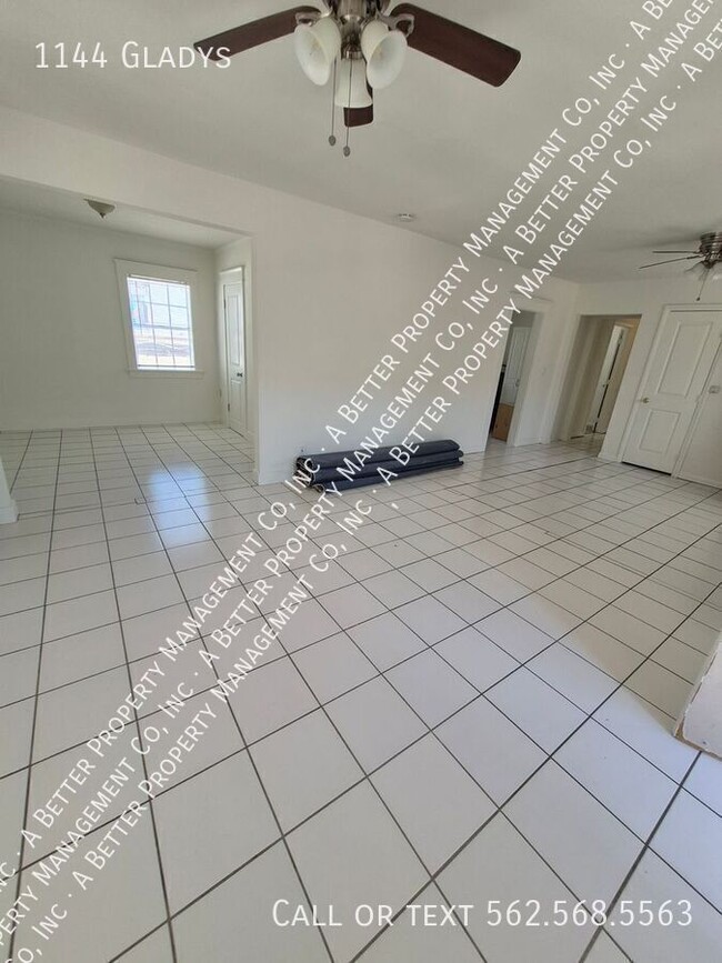 Building Photo - 1144 Gladys-