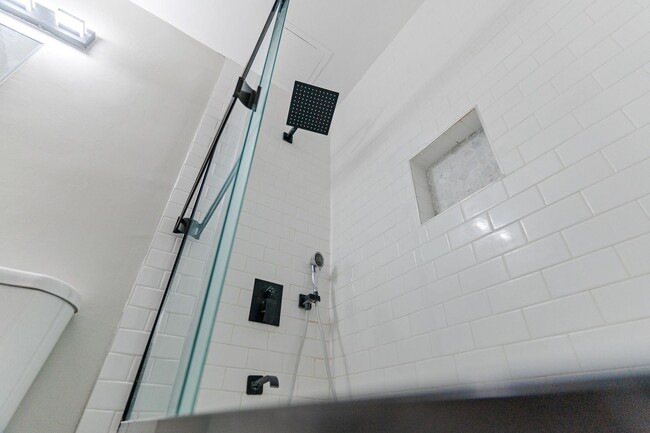 Photo - 1655 W Malvern Ave Unit 1655-06