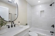 Photo - 708 E Elm St