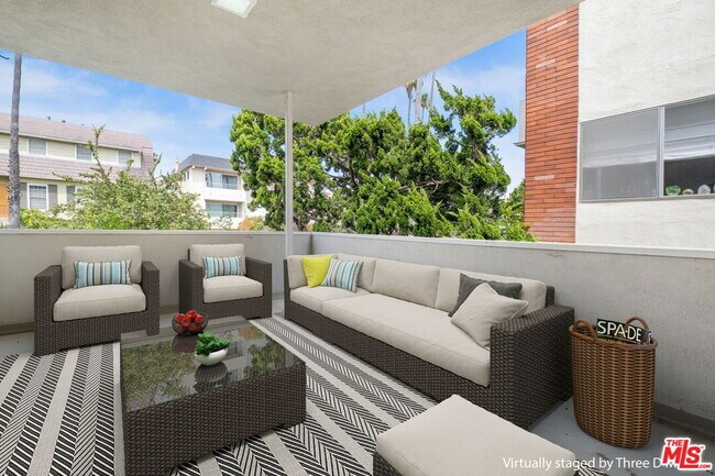 Photo - 848 18th St Unit 2