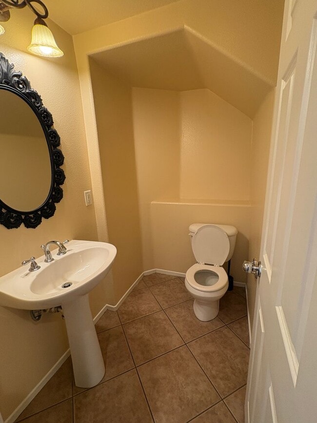 Photo - 57 Crocus St