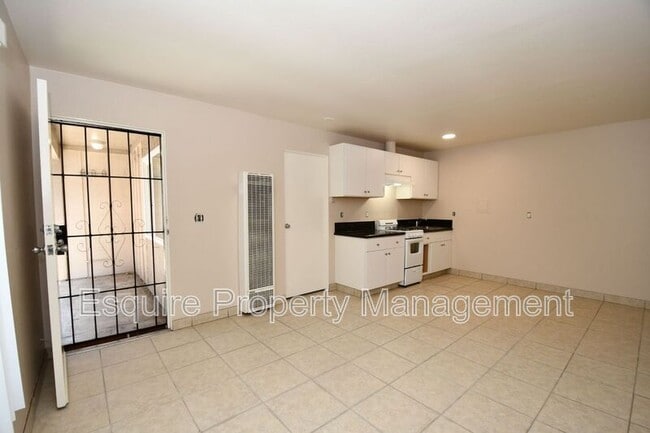 Photo - 731 S F St Unit 3