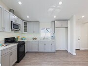 Photo - 15803 Chatsworth St