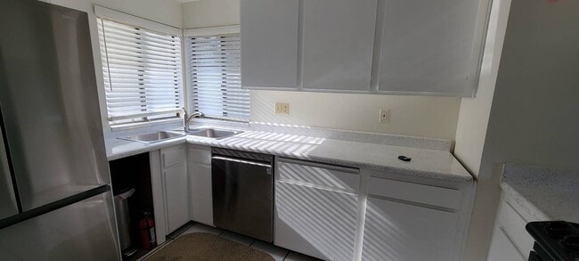 Photo - 2 Bedroom Townhouse with Canyon views from two levels