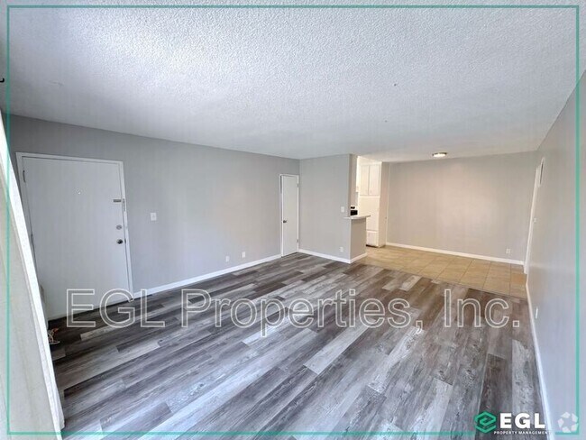 Building Photo - 823 N Hudson Ave Rental