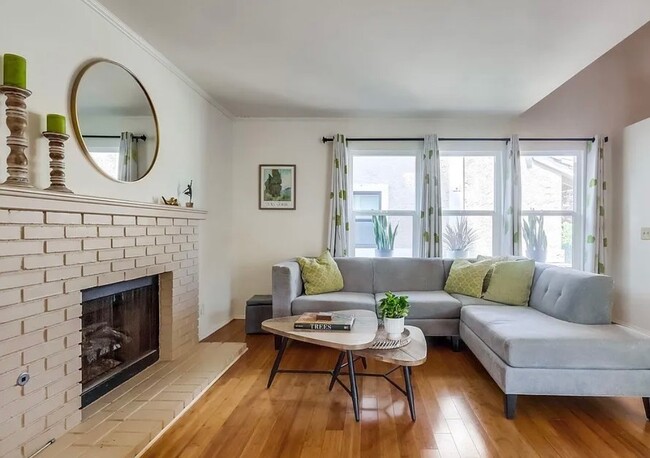 Photo - 1749 Compromise Line Rd