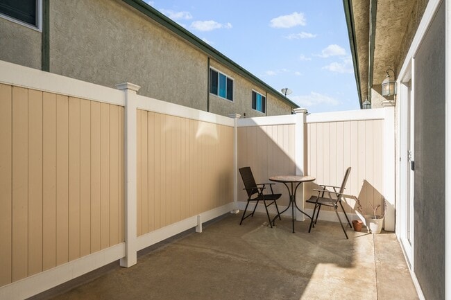 Photo - 1911 Mathews Ave