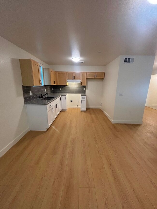 Photo - 6208 Brynhurst Ave