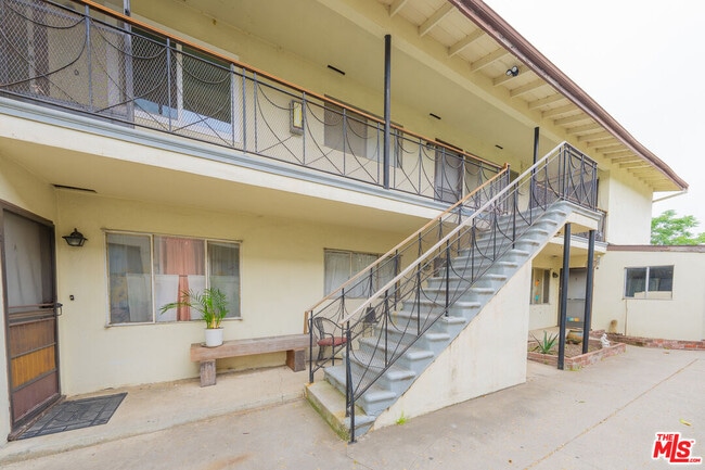 Photo - 10043 Haines Canyon Ave Unit E