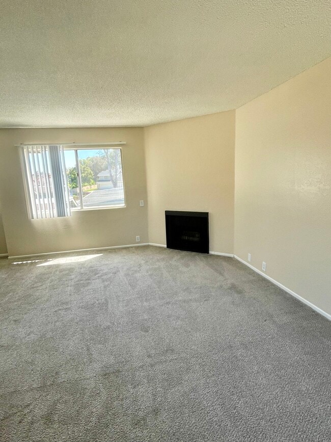 Photo - Crown Point Apartments