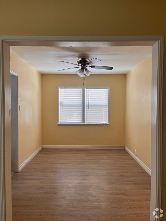 Building Photo - 10517 Key W St Rental