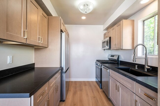 Photo - 2508 Aviation Blvd Unit B