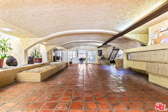 Photo - 5600 Kensington Wy Unit 104