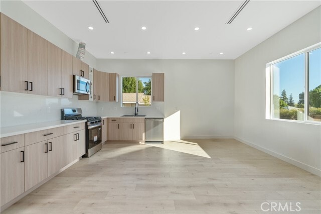 Photo - 17311 Los Alimos St