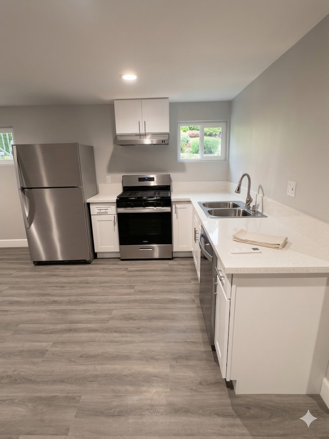 Photo - 1468 E Chevy Chase Dr Unit 1468A