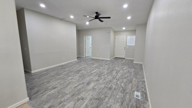 Photo - 17805 Brazier Dr Unit 2