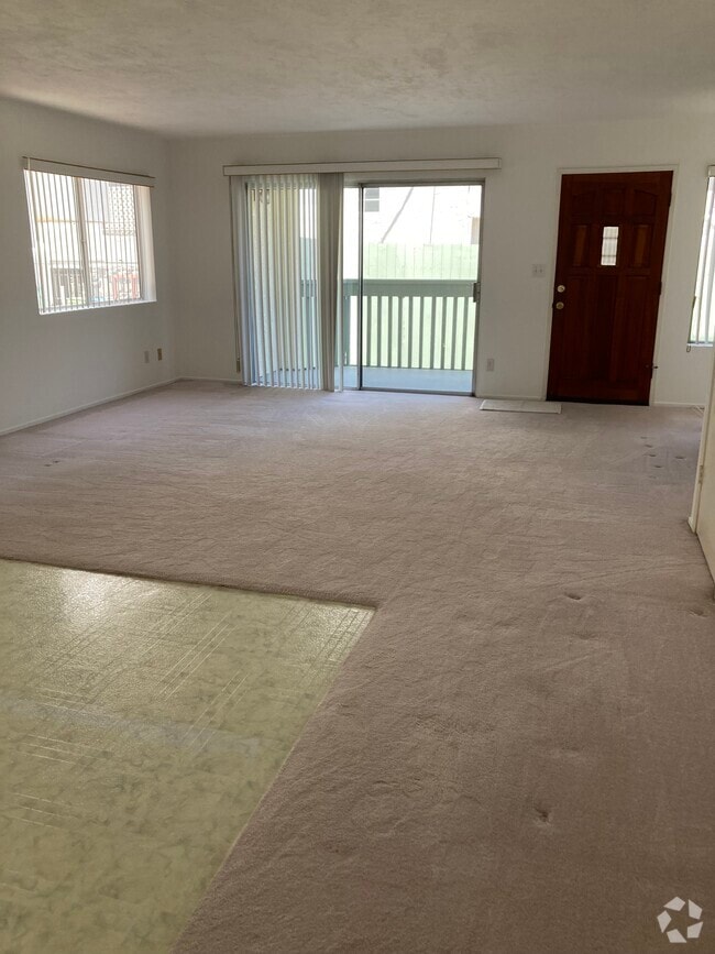 Building Photo - 1820 Butler Ave Unit #5 Rental