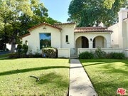 Photo - 2002 Kelton Ave