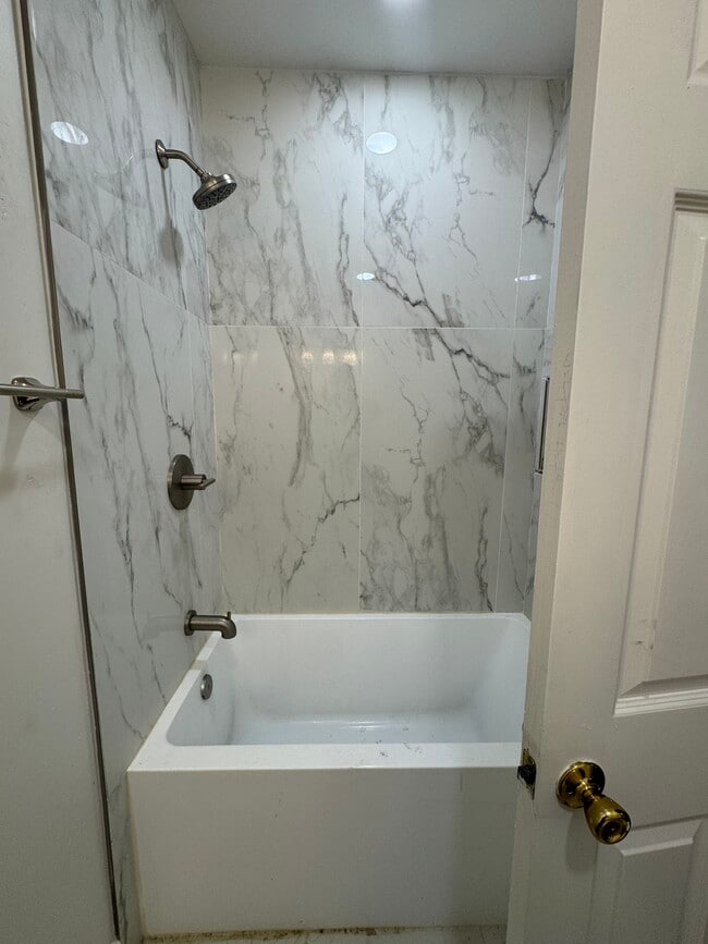 Photo - 619 S Bradfield Ave