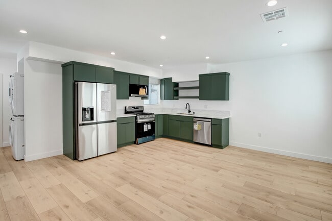 Building Photo - 5622 Raber St Unit 5624