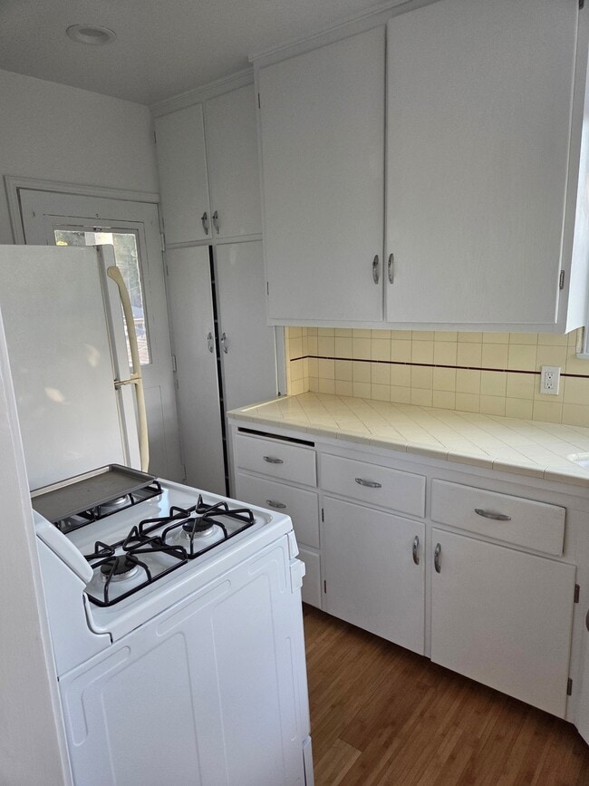 Photo - 7316 Owensmouth Ave