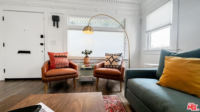 Photo - 3489 2nd Ave