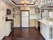 Photo - 16207 Inyo St