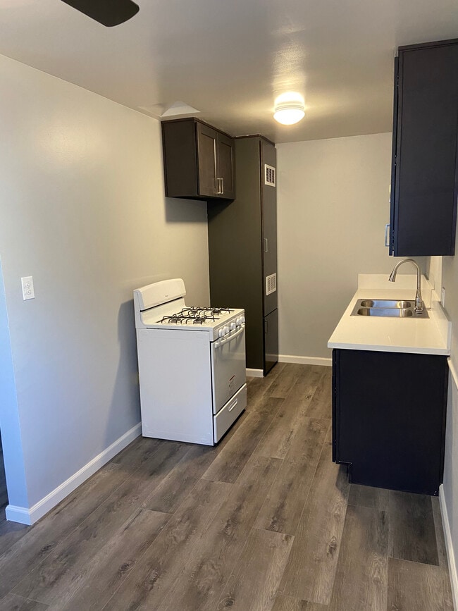 Building Photo - 12267 Magnolia Blvd Unit 3