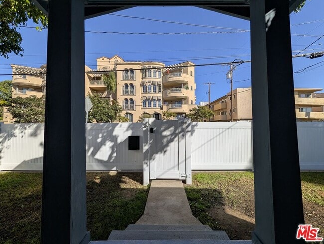 Photo - 1015 Granville Ave