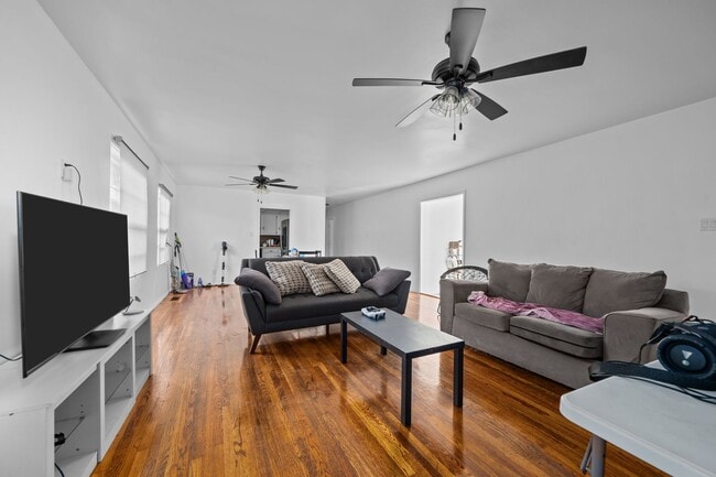 Building Photo - 4927 63rd St