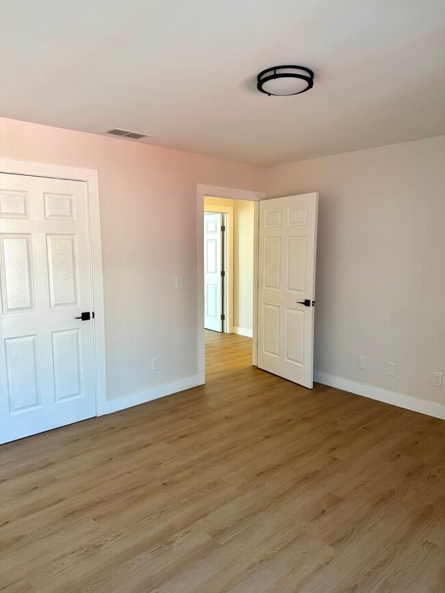 Photo - Altadena Townhouse Apartments