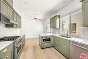 Photo - 107 Flores St
