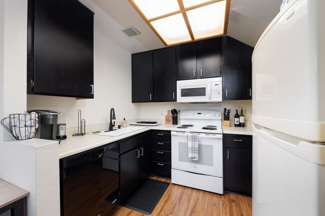 Photo - 1 Bedroom Plus Loft Near UCSD! | Water Included!