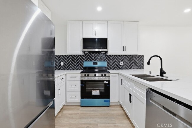 Building Photo - 17000 Burbank Blvd Unit 108