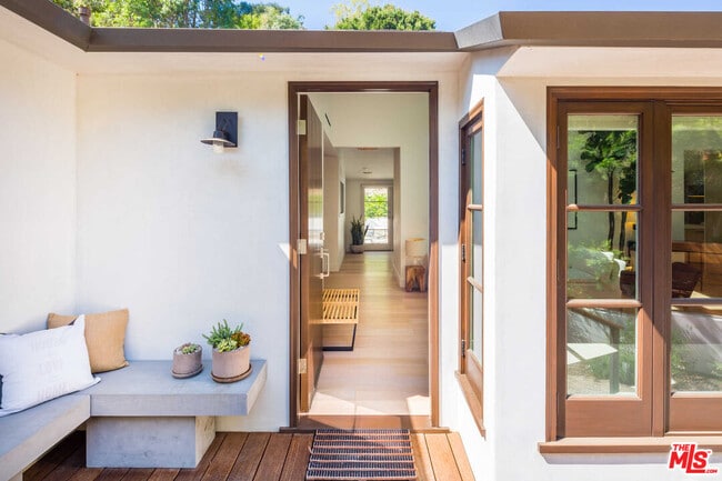 Photo - 3279 Ledgewood Dr