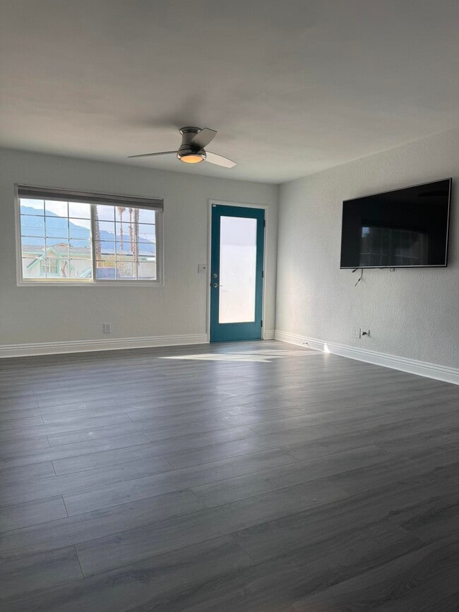 Photo - 30620 Pauline Ave