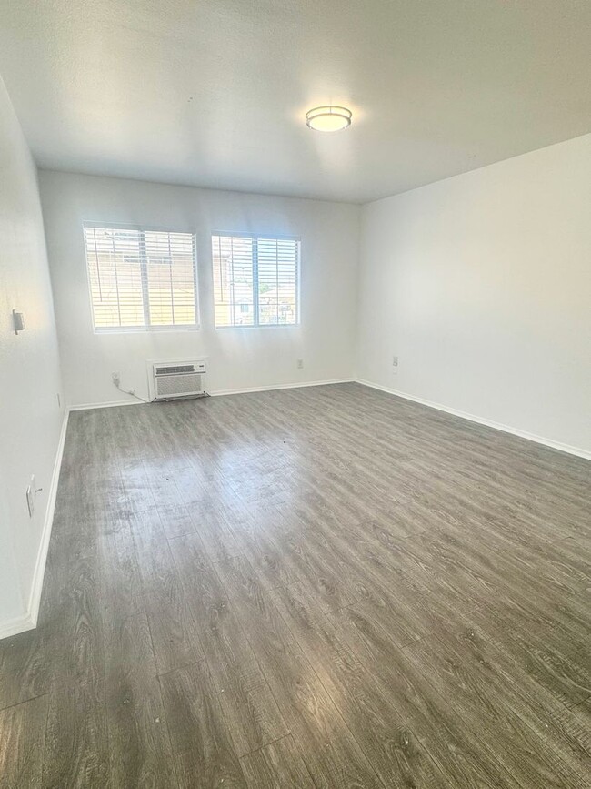 Photo - 7230-32 TUJUNGA AVE, Unit 1