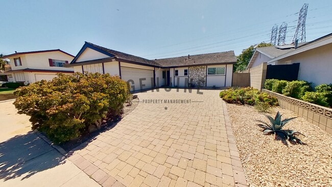 Building Photo - Coming in July ! Spacious College Park West Home