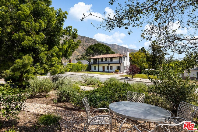 Photo - 2091 N Roosevelt Ave