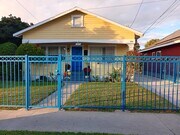 Photo - 207 W 40th Pl House