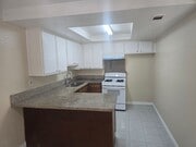 Photo - NEWHOPE - GARDEN GROVE Unit B