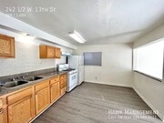Photo - 242 1/2 W. 13th St.- Apartment