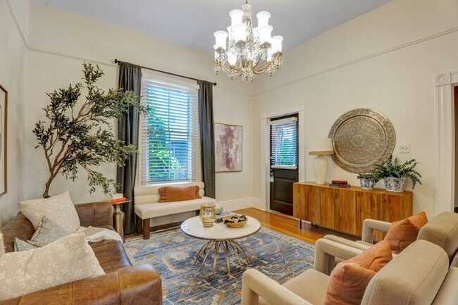 Photo - 703 Manzanita Ave