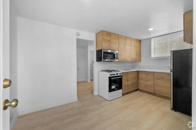 Building Photo - 5738 Meade Ave Unit #A Rental