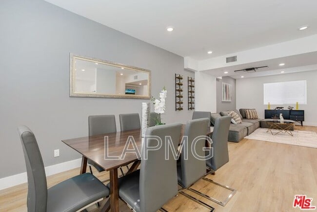 Photo - 4637 Laurel Canyon Blvd