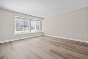 Photo - Large Modern Renovated 3 Bedroom 2.5 Bath ... Townhome