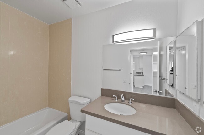 1 BR, 1 BA - 665SF - Walnut Apartments