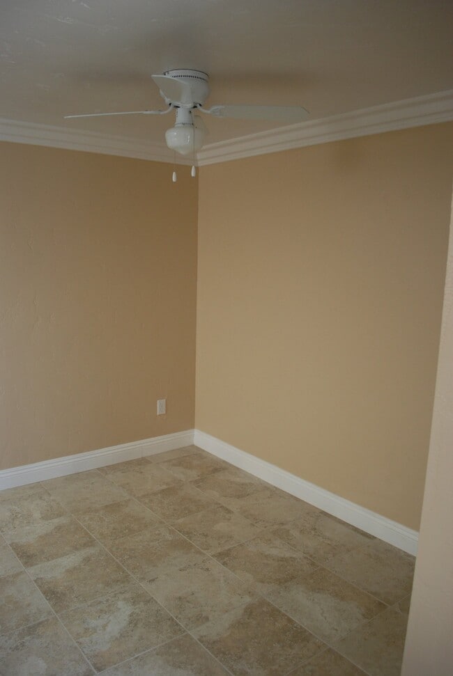 Photo - 1712 Glenview Dr